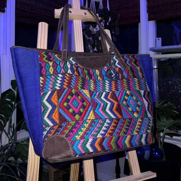 Arloom | Handmade in Guatemala Leather Large Tote Bag - Picture 7 of 16